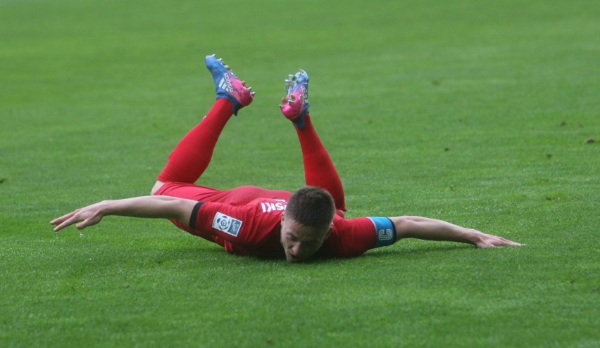 Piast Gliwice - Śląsk Wrocław 2:0. Kibice Śląska wyszli ze stadionu RELACJA + ZDJĘCIA + OPINIE