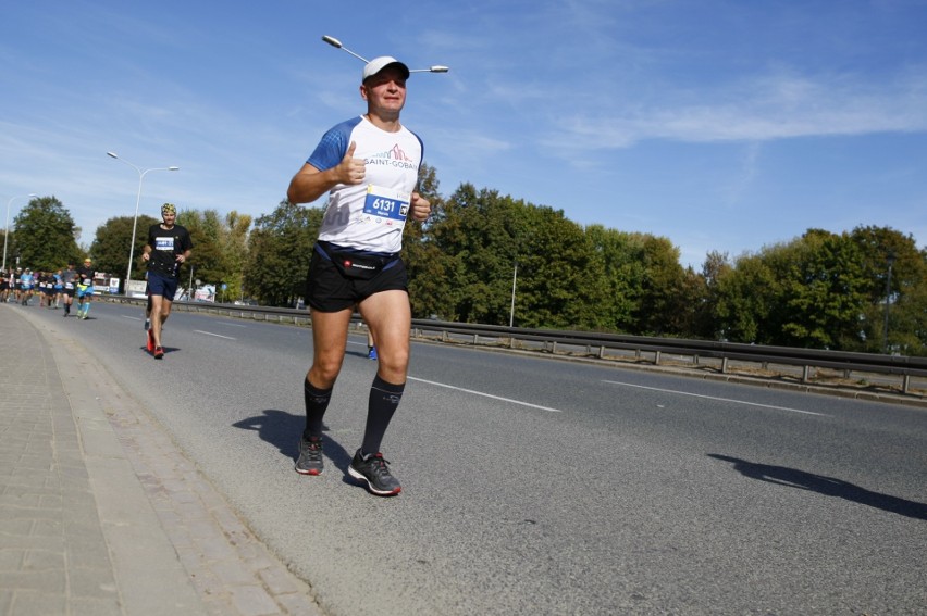 Uczestnicy Maratonu Warszawskiego 2018. Więcej zdjęć...