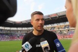 Będzie wielki debiut w PKO Ekstraklasie? "Lukas Podolski jest gotowy, ale..."