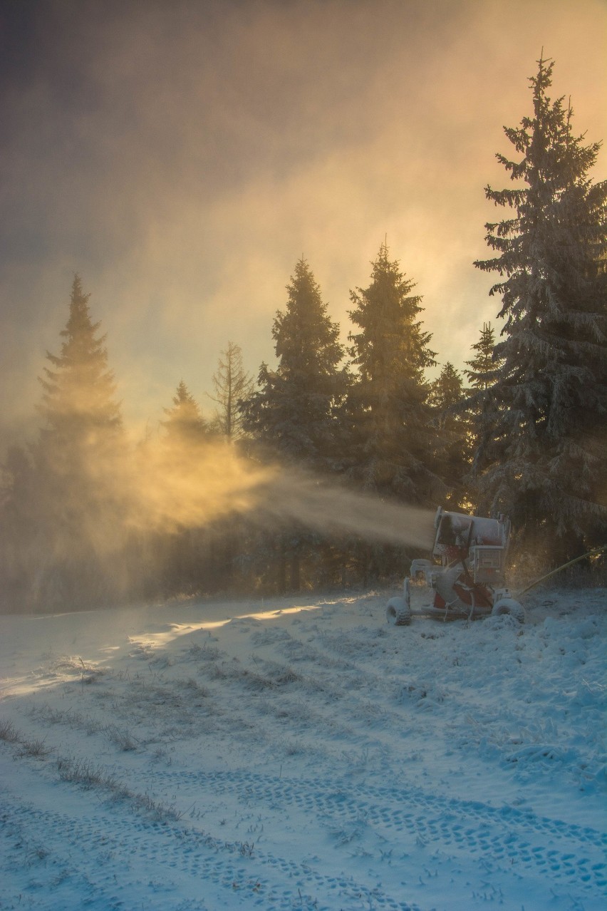 Krynica, Kasina. Stoki narciarskie przygotowują się do sezonu. Tylicz Master Ski już działa. Branża turystyczna walczy o przetrwanie