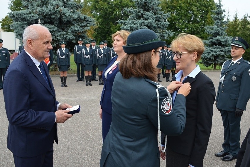 Białystok. Dzień Krajowej Administracji Skarbowej: życzenia, awanse, odznaczenia i medale [zdjęcia]