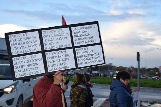 Lotnisko chce mieć nowy pas, mieszkańcy protestują [WIDEO]