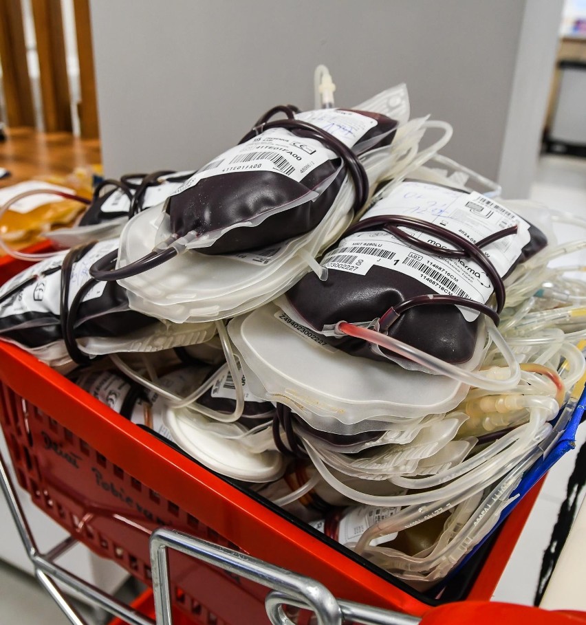 Regionalne Centrum Krwiodawstwa i Krwiolecznictwa w Łodzi ma takie zapasy krwi, że wstrzymano donacje od niektórych dawców