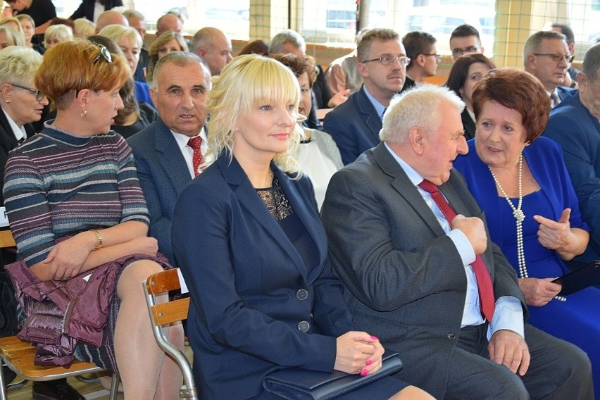Stąporkowska szkoła „na górce” ma 70 lat. Hucznie świętowano jubileusz