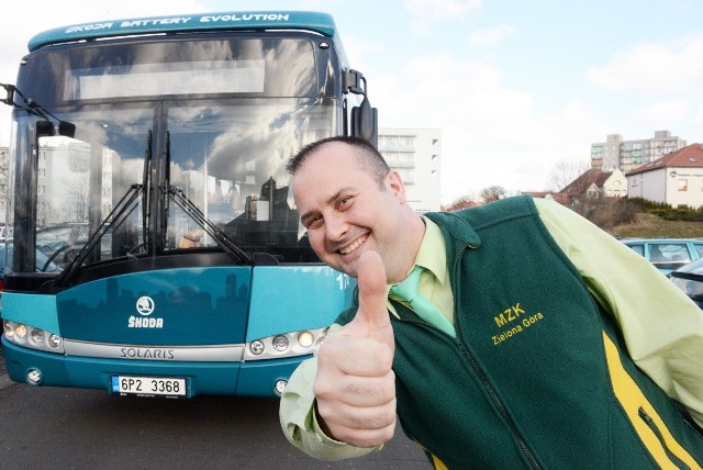 Jacek Newelski jest jednym z kierowców MZK, który testował  autobusy elektryczne różnych firm. 