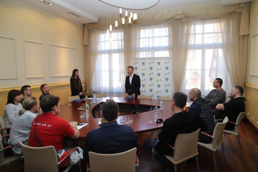 Prezydent Ełku przyznał 8 dotacji sportowych na rozwój ełckich klubów oraz ich zawodników (zdjęcia)