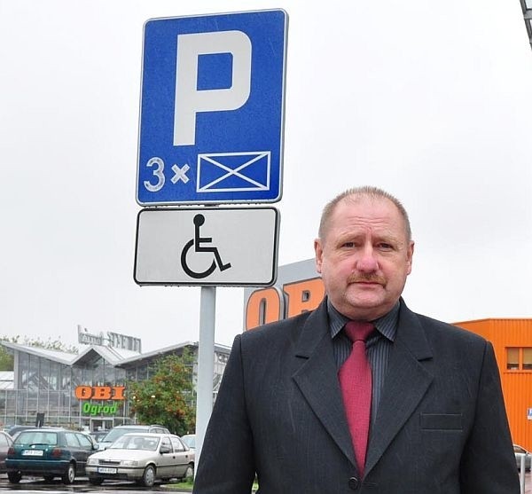 - Kierowcy wielokrotnie parkowali na miejscach dla inwalidów. Teraz może to się zmieni &#8211; mówi Andrzej Pająk, dyrektor Galerii Gama w Radomiu.