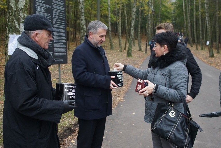 Wszystkich Świętych w Poznaniu: Trwa zbiórka na Rossę - 1...