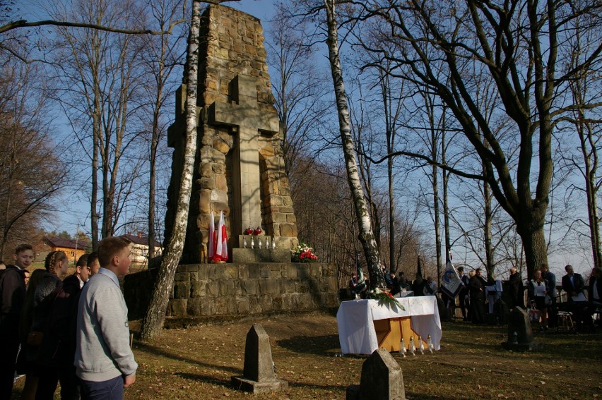 Święto Niepodległości w Gminie Gorlice z mszą świętą na zagórzańskim cmentarzu