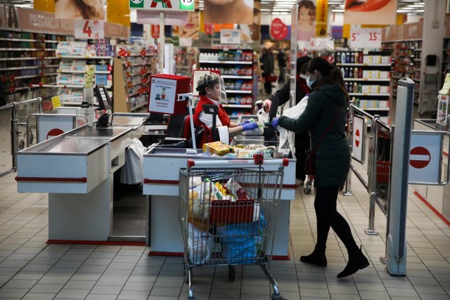 Jak będą czynne sklepy przed Wielkanocą? Zmiany godzin otwarcia