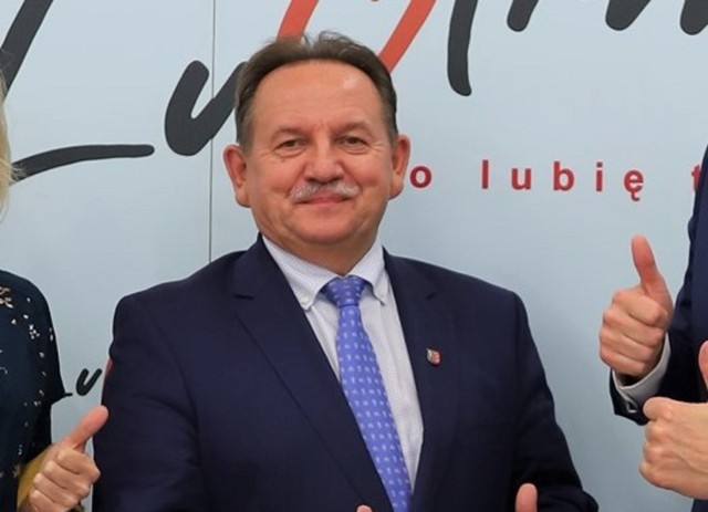 Burmistrz Lublińca będzie zarabiał więcej - tak zdecydowali miejscy radni. Co z pensjami pozostałych pracowników administracji?