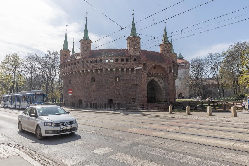 Muzeum Krakowa nie dostało dofinansowania, więc rozbierze most do Barbakanu