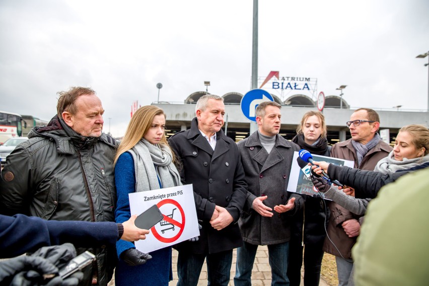 Białystok. Platforma Obywatelska protestuje przeciwko niedzielnemu zakazowi handlu [WIDEO]