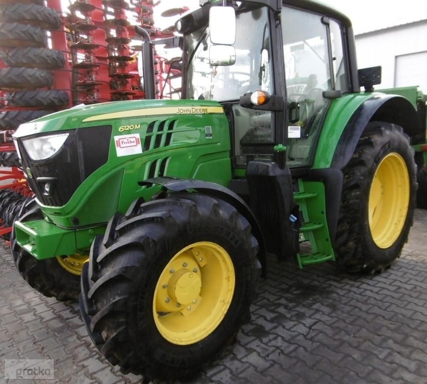 Ciągnik rolniczy John Deere 6175M
498 150,00 zł

OFERTA