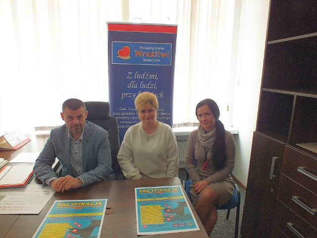 Podczas konferencji Stowarzyszenia „Wrażliwi Społecznie”, od lewej: Paweł Lewkowicz, Beata Gorczyca, Barbara Głowacka- Lewkowicz