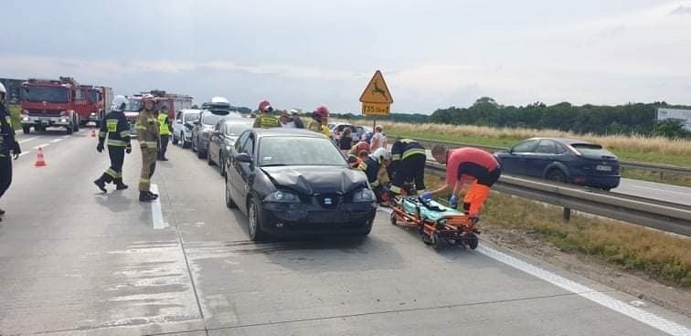 Wypadek na autostradzie A4 w pobliżu węzła Pietrzykowice....