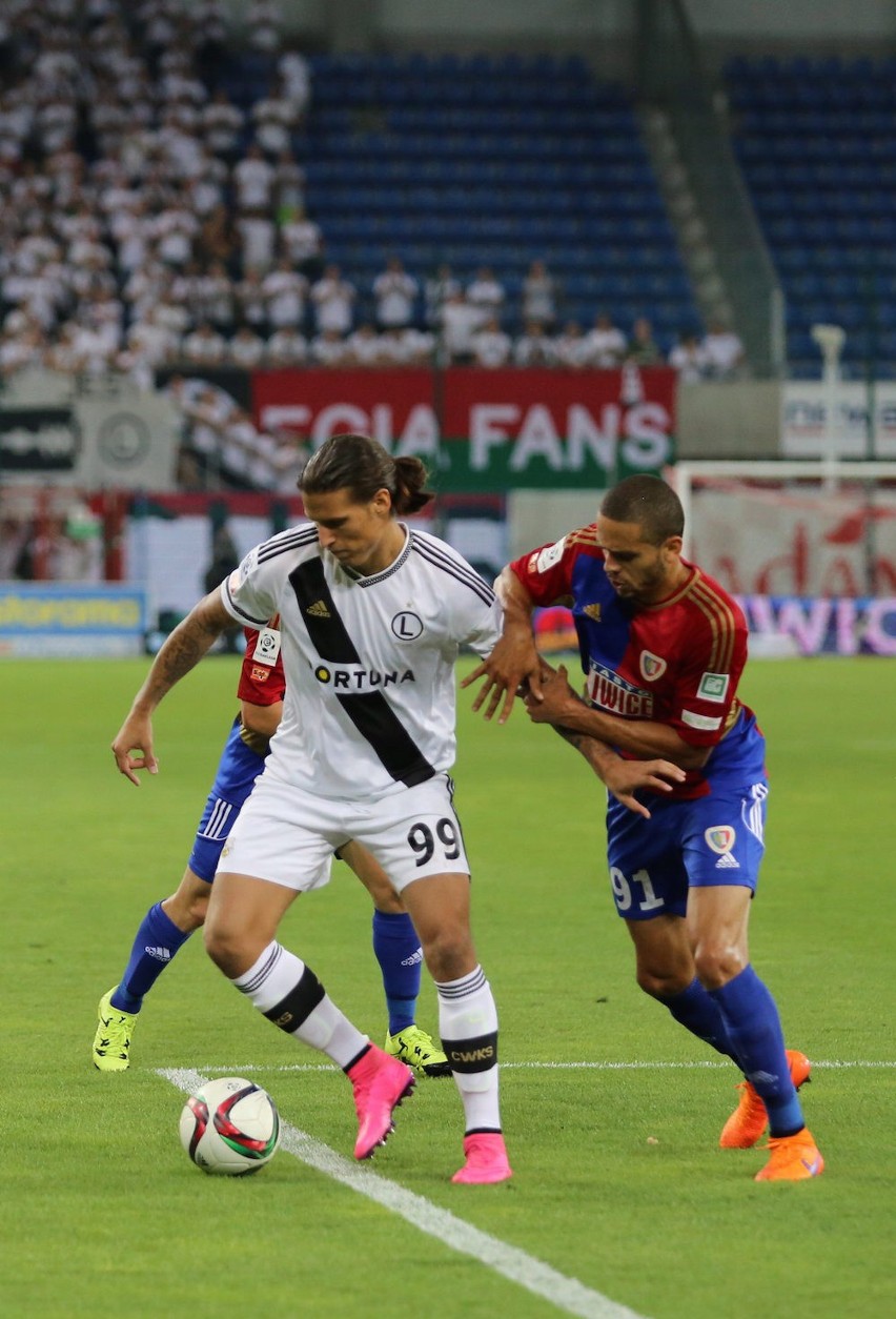 Ekstraklasa: Piast - Legia 2:1. Mecz o fotel lidera! [ZAPOWIEDŹ, GDZIE OGLĄDAĆ, LIVE, ONLINE]