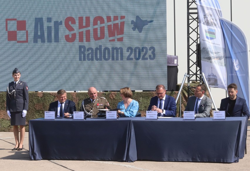 Air Show 2023 w Radomiu. Podpisano porozumienie w sprawie organizacji pokazów lotniczych. Zobaczcie zdjęcia