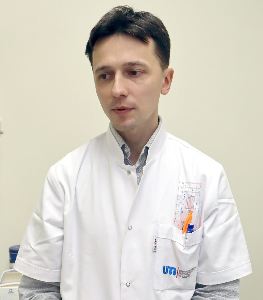 Dr Paweł Lewek, lekarz medycyny rodzinnej z poradni przy ul....