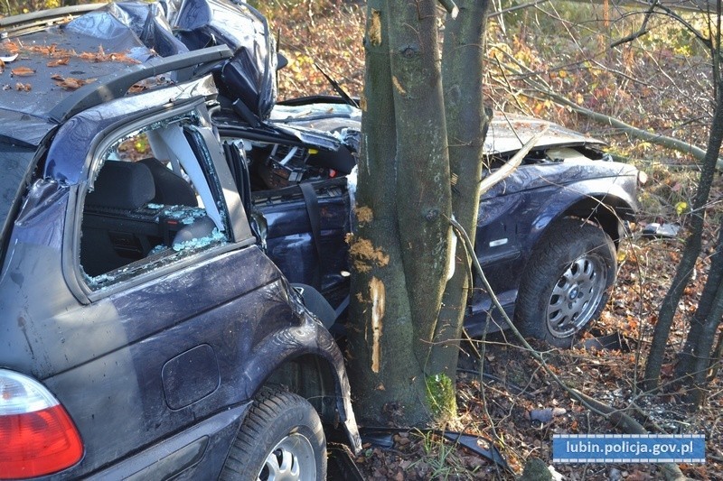 Tragiczny wypadek BMW. Nie żyje młoda kobieta w ciąży