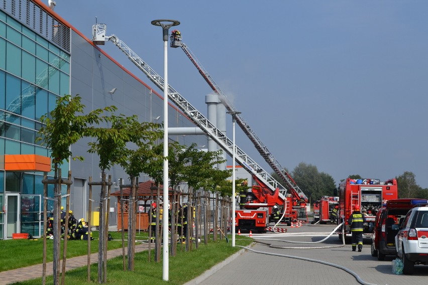 Pożar fabryki Nifco w Żorach. Pożar w Żorach