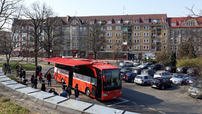 Pobór krwi odbywa się w Mobilnym Punkcie Poboru Krwi na...