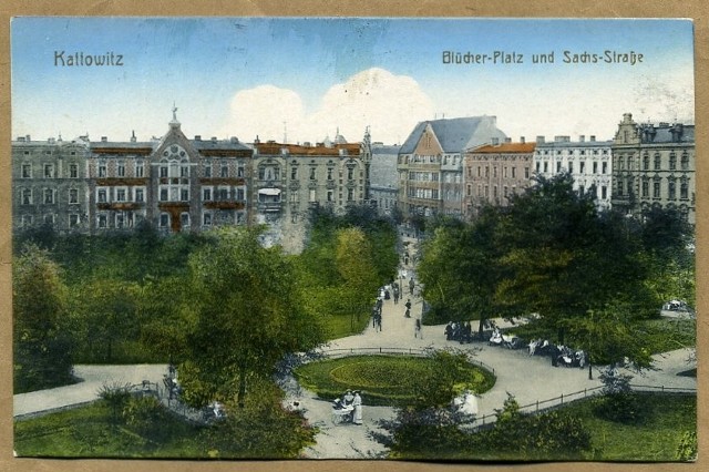 Blücherplatz to jeden z licznych placów w centrum Katowic. Całkiem ładny i zielony. Jednak to nic w porównaniu z tym, jak wyglądał przed wojną. Wówczas naprawdę było tu bardzo zielono i naprawdę ładnie. Chodzi o plac Miarki. Zobaczcie to miejsce na pocztówkach sprzed kilkudziesięciu lat.