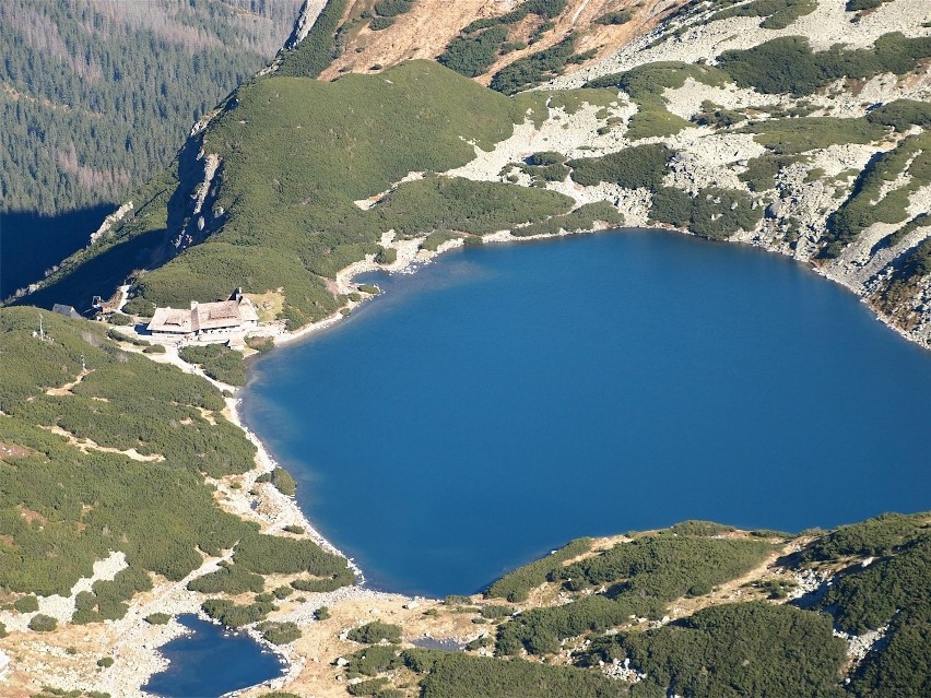 Najgłębszym tatrzańskim jeziorem jest Wielki Staw w Dolinie...