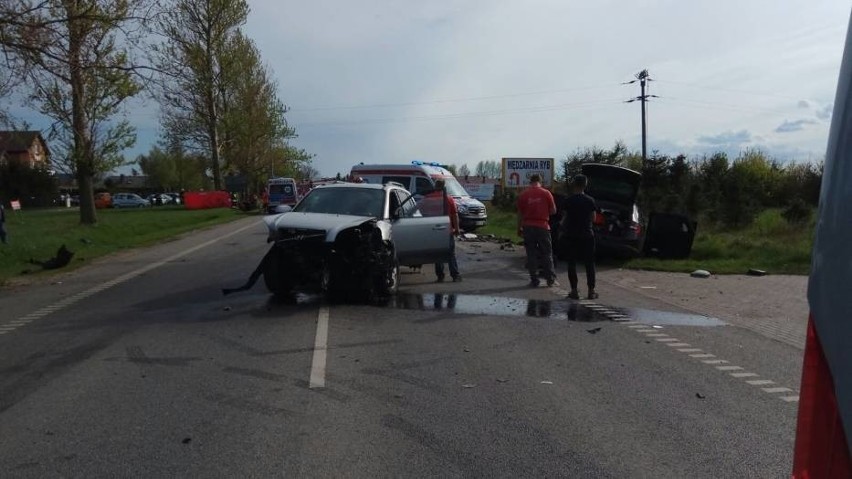 Śmiertelny wypadek w Swarzewie 1.05.2018. Kraksa czterech...