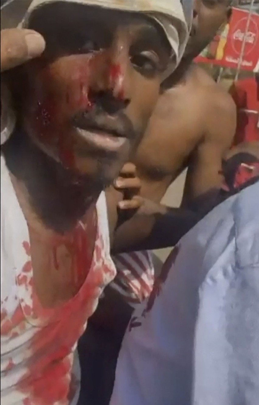 Sudan: Wojskowy zamach stanu [ZDJĘCIA] Armia przejęła władzę, zatrzymano rząd. Padły strzały do demonstrantów, są zabici i ranni