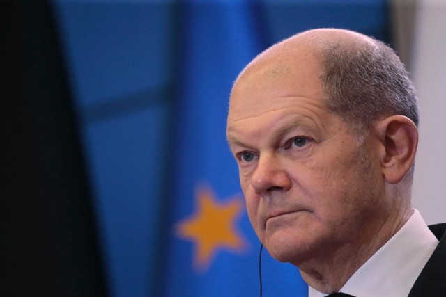 Kanclerz Niemiec Olaf Scholz ostrzega Władimira Putina przed atakiem na NATO