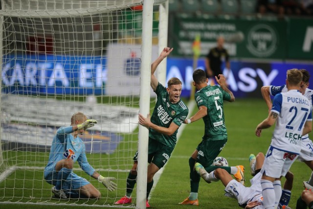 Lech Poznań w pierwszej połowie stracił dwa gole z rzutów rożnych, a łącznie już cztery w trzech meczach tego sezonu.