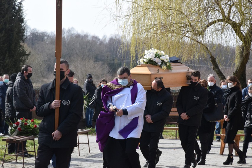 Pogrzeb strażaka Zdzisława Tokarskiego z Moskorzewa. Zmarł w...