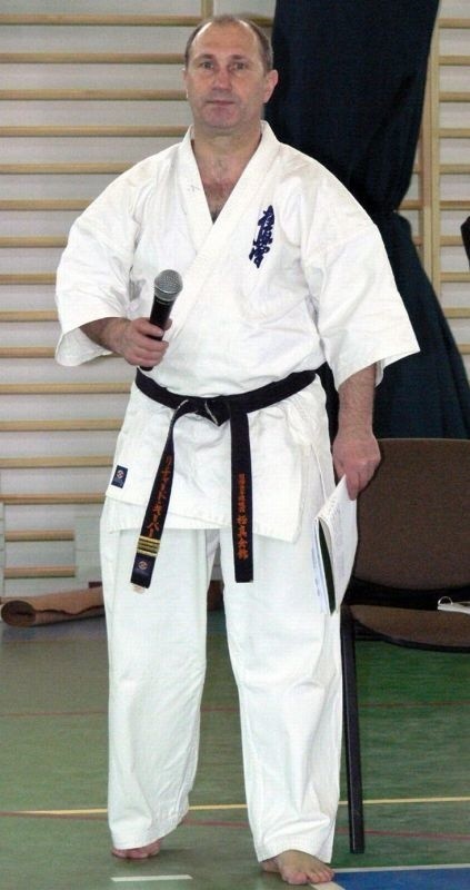 Trener młodzieży w Tarnobrzeskim Klubie Kyokushin Karate Ryszard Kiper jest zadowolony z większego aniżeli dotychczas zainteresowania zajęciami karate ze strony młodzieży.