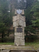 Na pomnik w Łubnem powróciła tablica z nazwiskami żołnierzy pomordowanych przez nacjonalistów ukraińskich