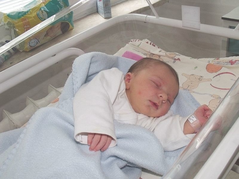 Urszula Stepnowska urodziła się 30 lipca. Ważyła 3500 g,...