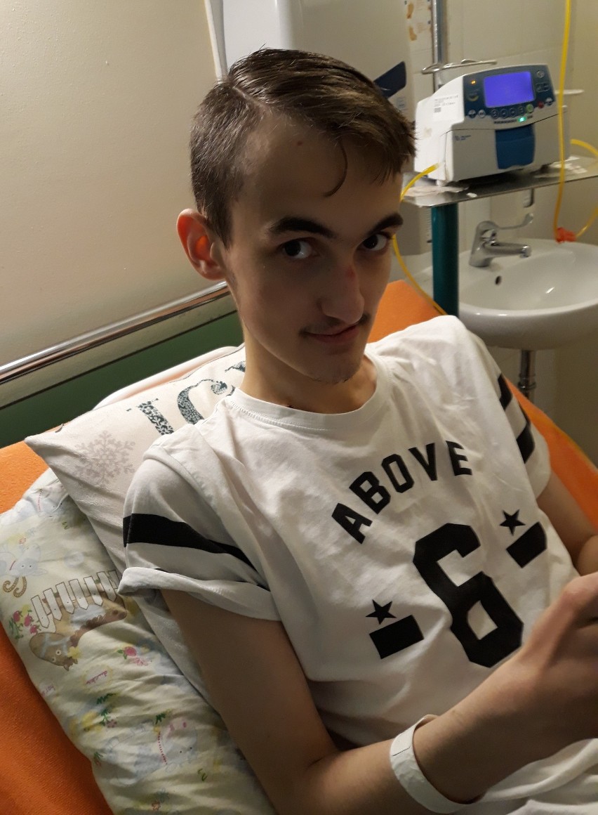 18-letni Michał Baranowski z Oświęcimia, by wygrać walkę ze śmiertelną chorobą, potrzebuje pomocy