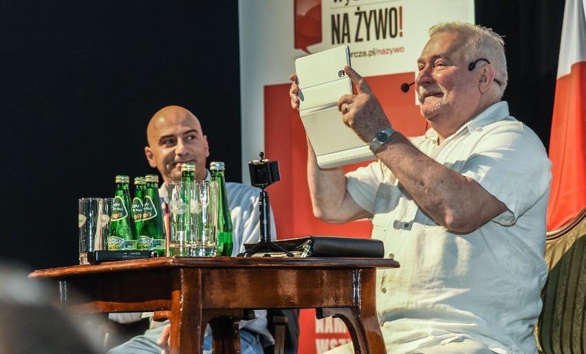 Lech Wałęsa w Bydgoszczy. Zaprosił go KOD...