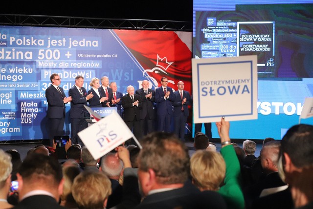 Swoje przemówienia wygłosili prezes PiS Jarosław Kaczyński, premier Mateusz Morawiecki oraz poseł Jacek Żalek, kandydat na prezydenta Białegostoku.