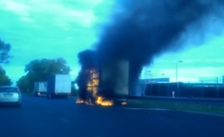 Pożar ciężarówki w Swadzimiu: Gigantyczny korek w kierunku...