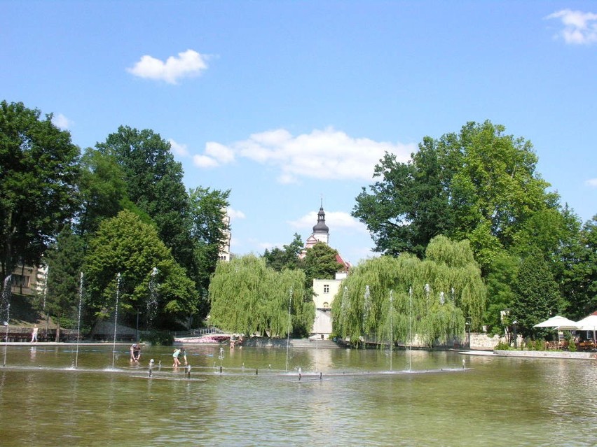 - Przechodziłam tamtędy wczesnym popołudniem i aż się za...