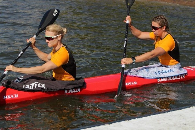 Karolina Naja i Anna Puławska.