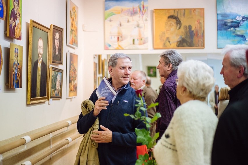 W Wielickim Centrum Kultury otwarto nową wystawę Art Klubu....