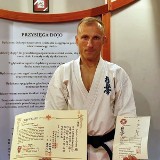 Brunon Sokołowski ze Skarżyska-Kamiennej zdobył czarny pas w karate. Od tej sztuki walki zaczynał