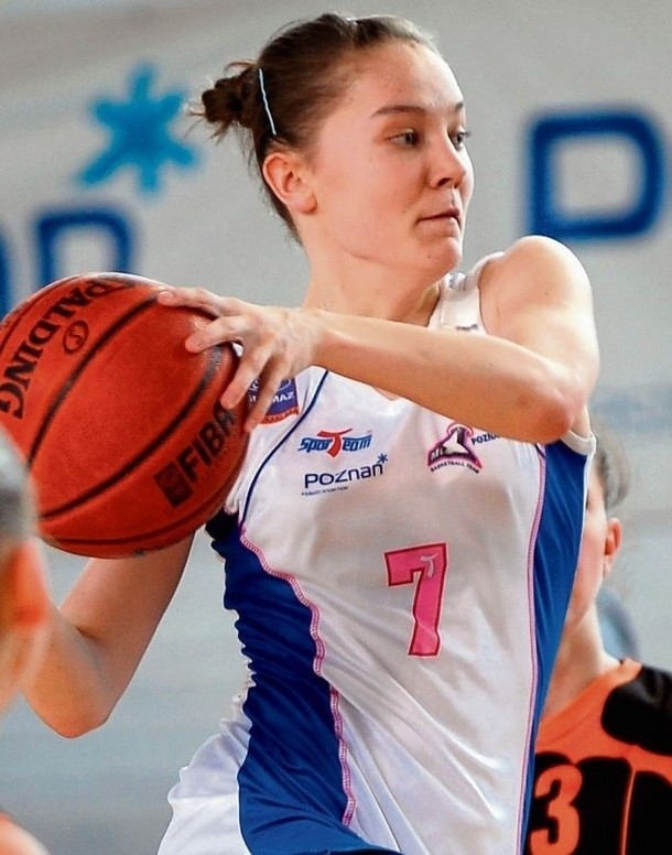 Magdalena Ziętara w świat wielkiej koszykówki wkraczała w drużynie MUKS Poznań