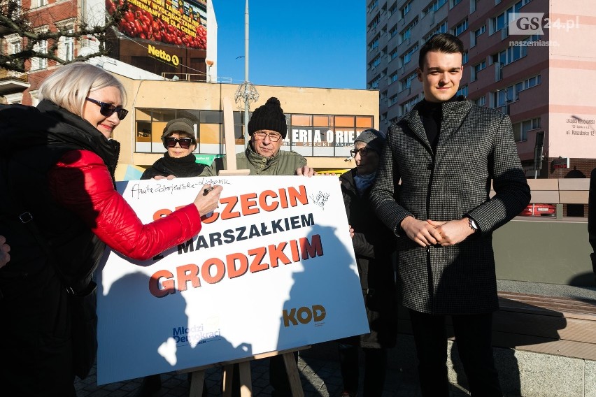 Szczecin. Młodzi Demokraci i KOD stają murem za Tomaszem Grodzkim [ZDJĘCIA]