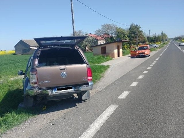 Kobieta, której auto zjechało w Sadowiu zjechało z drogi do rowu, miała ponad 3 promile alkoholu w organizmie