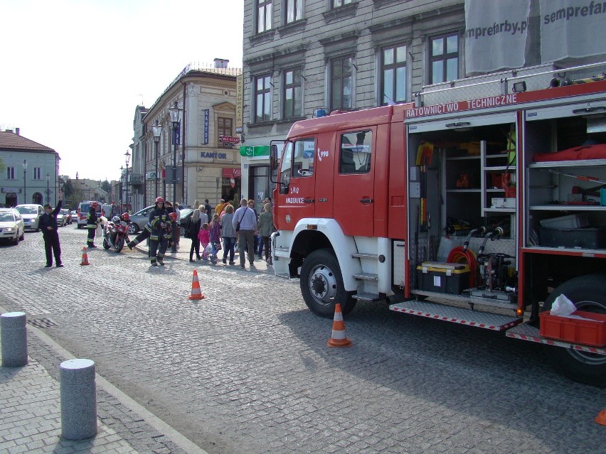 Wadowice. Kolizja motocyklisty w centrum miasta [ZDJĘCIA]