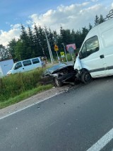 Zakopianka zablokowana. W Poroninie zderzyły się dwa samochody. Policja wyznaczyła objazdy 