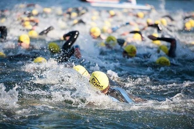 Uczestnicy Triathlonu Szczecin zmierzą się na dwóch dystansach &#8211; 56,5km (popularna ćwiartka) oraz 112,95km (popularna połówka).